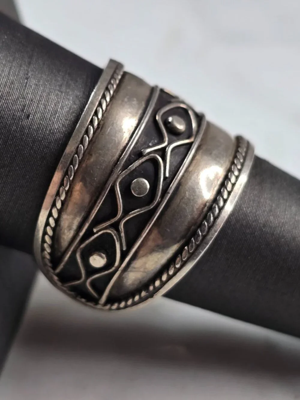 Womens Vintage Estate Sterling Silver Southwestern Ring 4.2g E622